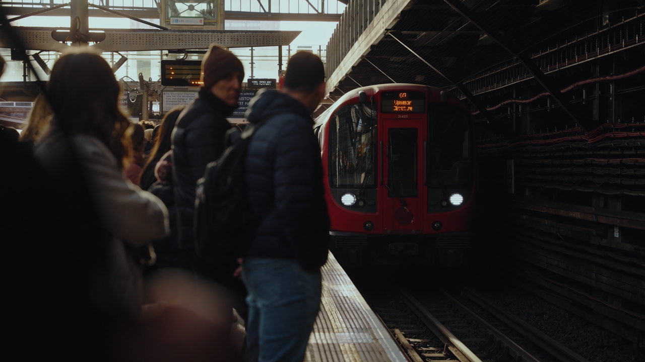 vues de Londres prises pendant un voyage personnel dans un style cinématique et professionnel